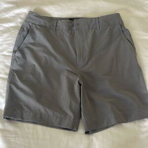Faherty all day short sz 32